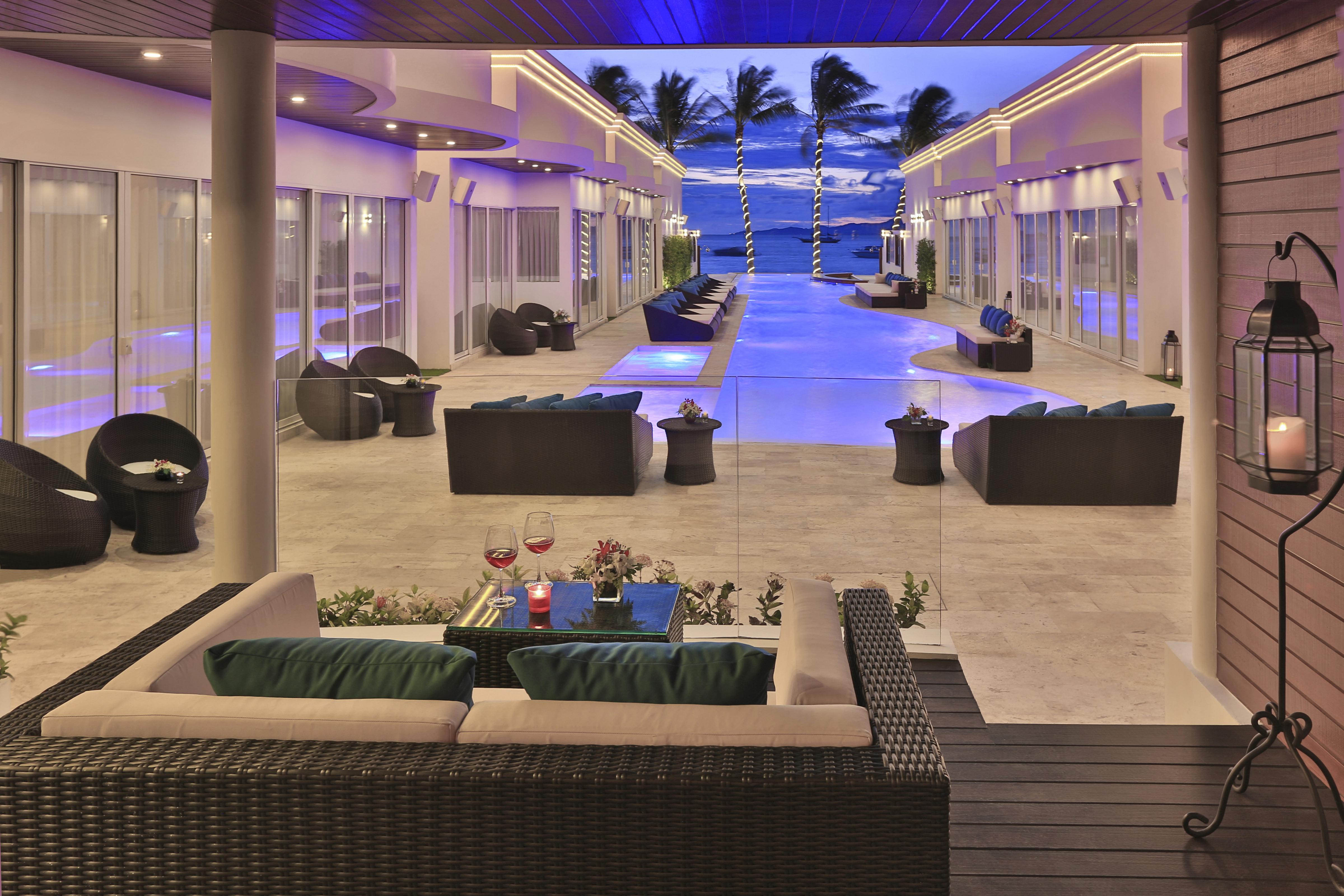 The Privilege Hotel Ezra Beach Club Bang Rak Beach  Εξωτερικό φωτογραφία