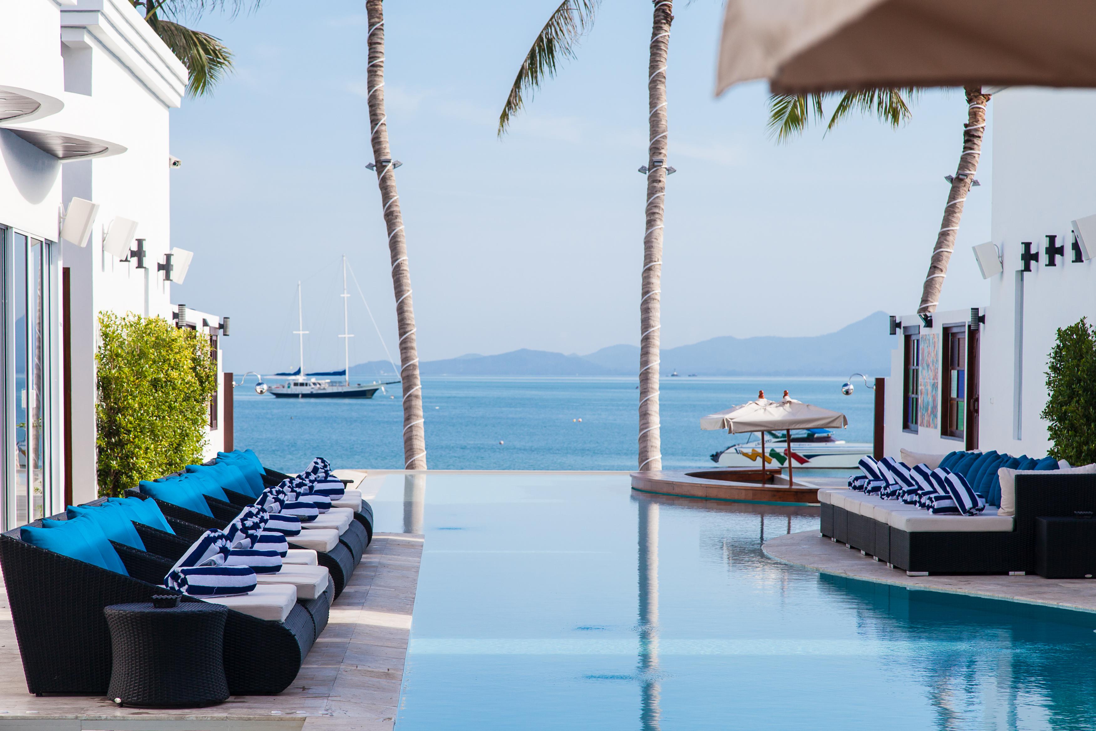 The Privilege Hotel Ezra Beach Club Bang Rak Beach  Εξωτερικό φωτογραφία