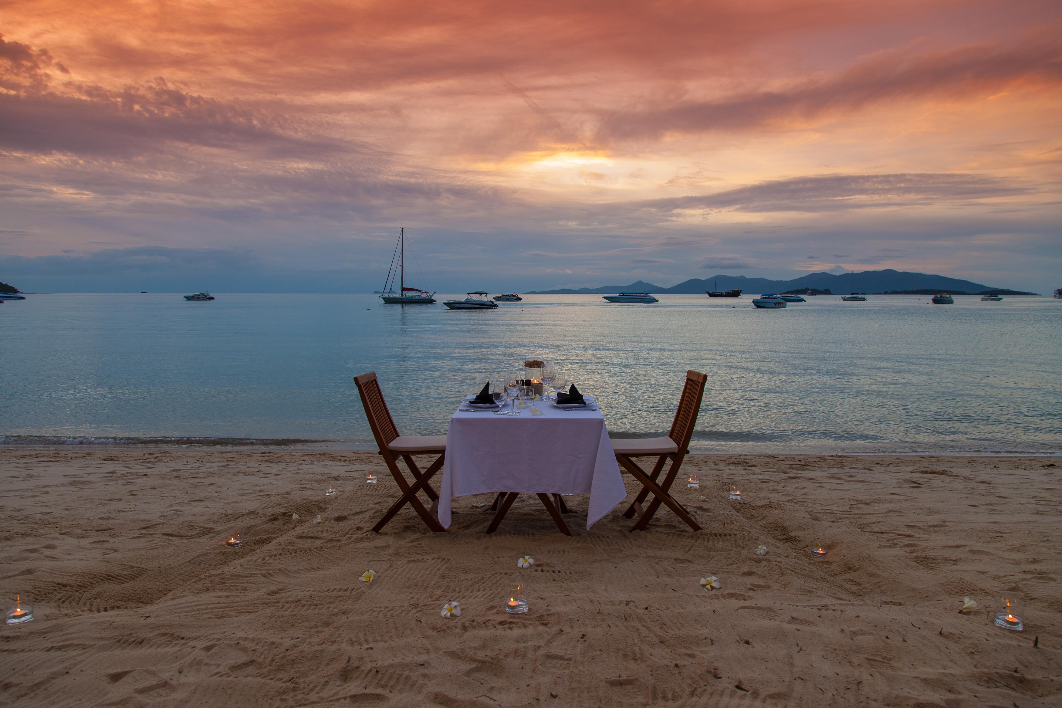 The Privilege Hotel Ezra Beach Club Bang Rak Beach  Εξωτερικό φωτογραφία