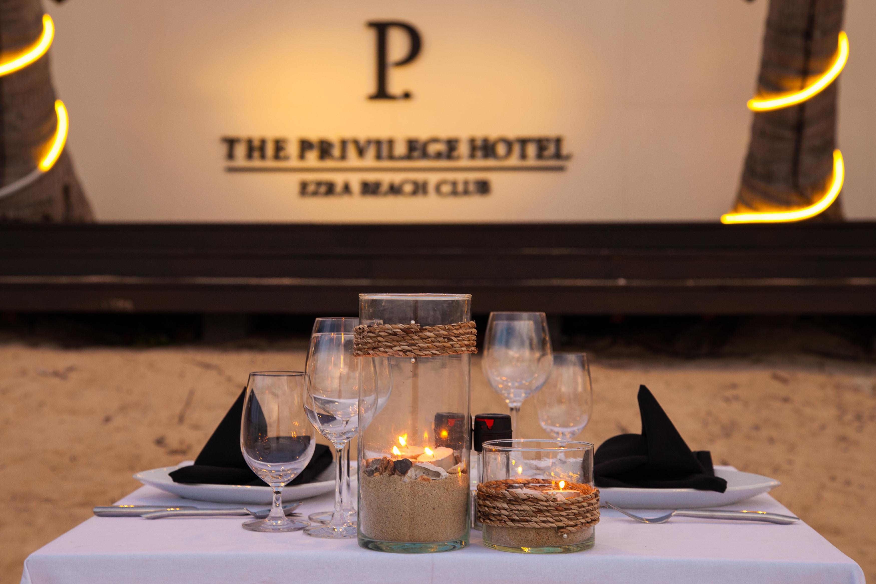 The Privilege Hotel Ezra Beach Club Bang Rak Beach  Εξωτερικό φωτογραφία