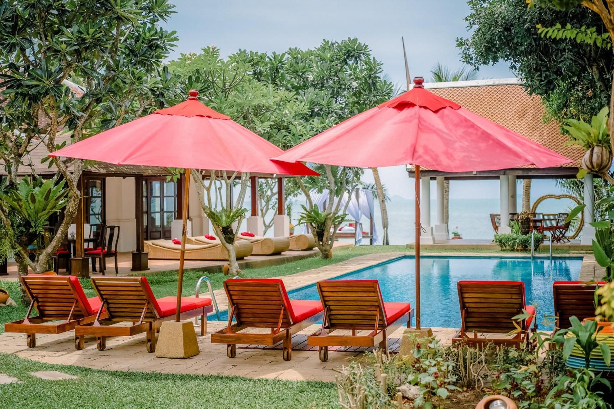 The Privilege Hotel Ezra Beach Club Bang Rak Beach  Εξωτερικό φωτογραφία